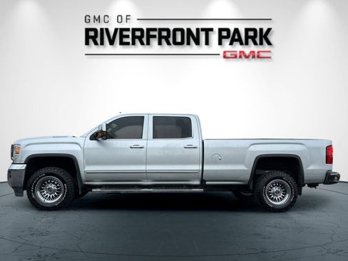 Used 2019 GMC Sierra 2500 SLT w/ Duramax Plus Package image 6