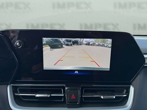 Used 2025 Chevrolet TrailBlazer LT AWD/4WD image 18
