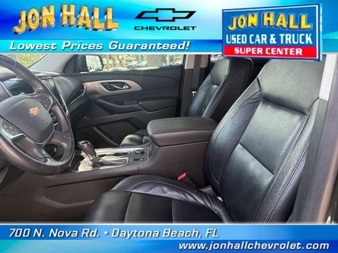 Used 2020 Chevrolet Traverse LT FWD image 13