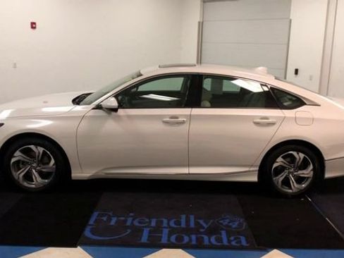 Used 2018 Honda Accord EX image 5