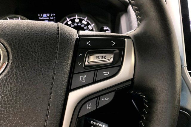 Used 2018 Toyota Land Cruiser AWD/4WD image 19