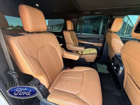 Used 2024 Ford Expedition Max Platinum AWD/4WD image 15