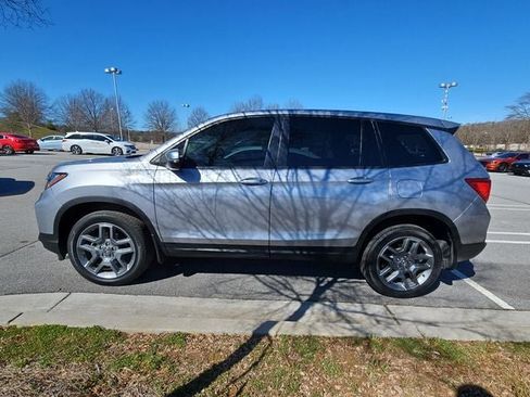 Used 2023 Honda Passport EX-L image 3