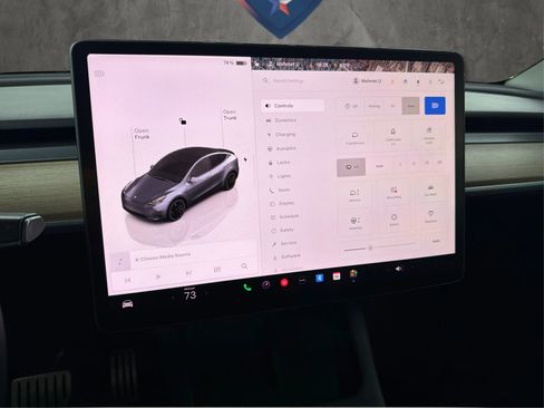 Used 2022 Tesla Model Y Performance image 39