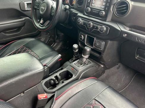Used 2018 Jeep Wrangler Unlimited Sport image 14
