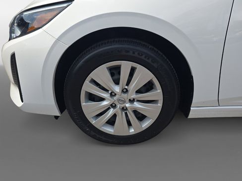 Used 2024 Nissan Sentra S image 10