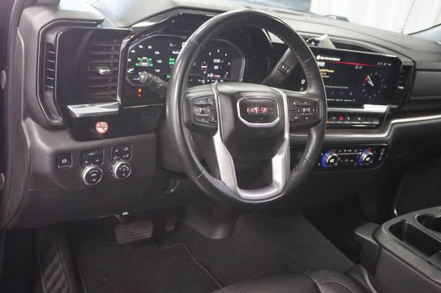 Used 2025 GMC Sierra 1500 SLT AWD/4WD image 8
