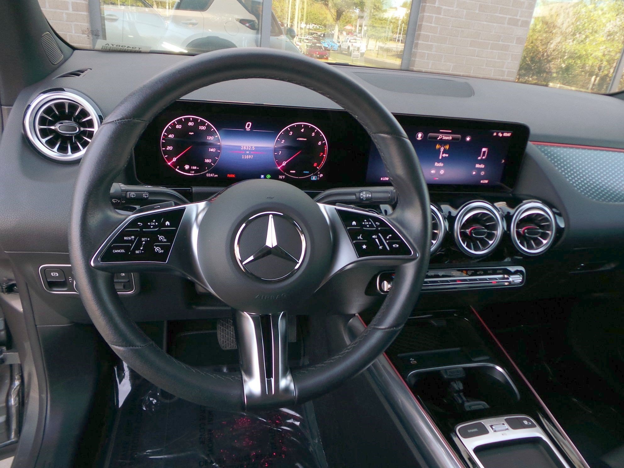 Used 2025 Mercedes-Benz GLA 250 image 26