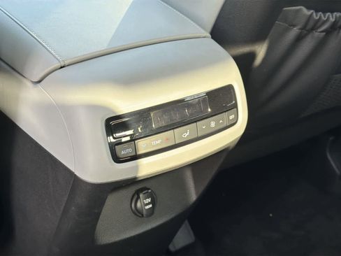 Used 2023 Hyundai Palisade SEL image 31