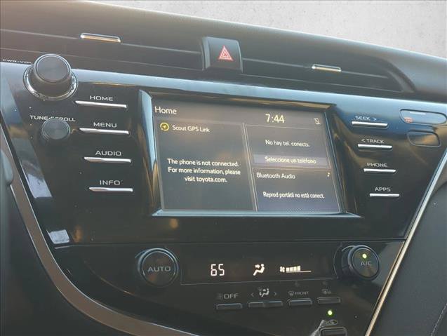 Used 2018 Toyota Camry SE w/ Convenience Package FWD image 18