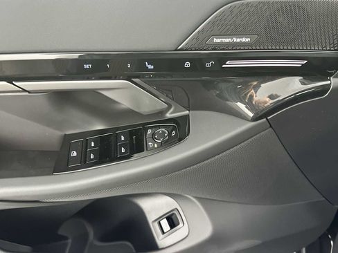 New 2026 BMW 530i xDrive w/ Premium Package image 13