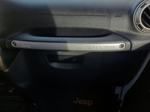 Used 2017 Jeep Wrangler Unlimited Sahara w/ Dual Top Group image 28