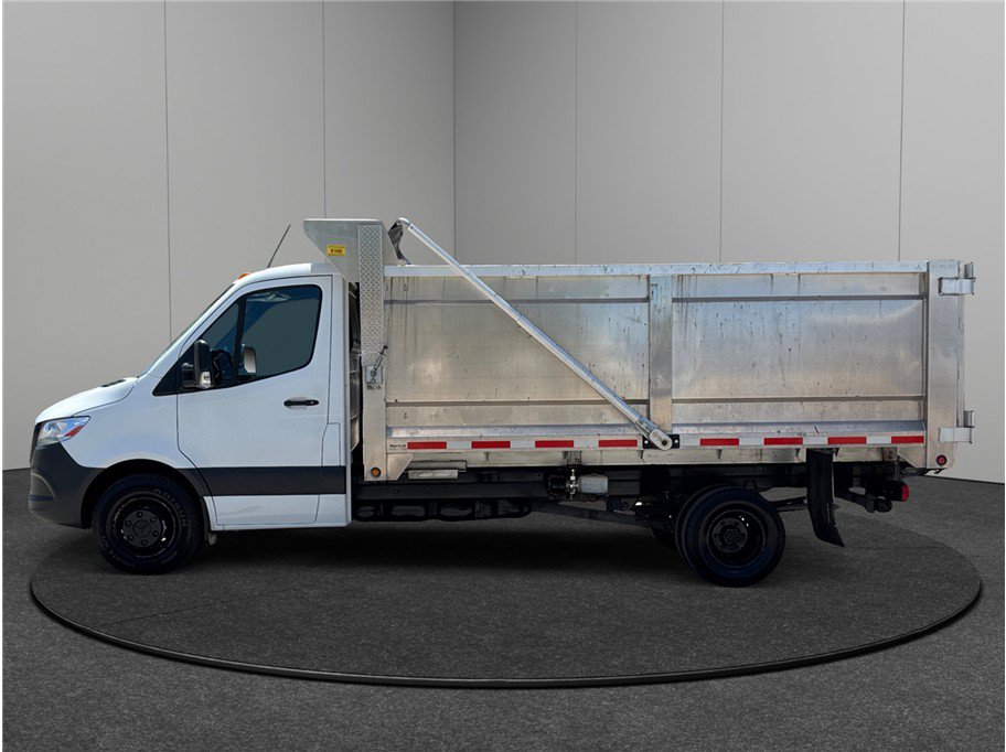 Used 2021 Mercedes-Benz Sprinter 4500 image 5