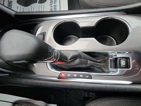 Used 2023 Chevrolet Malibu LT image 19