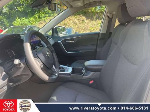 Used 2024 Toyota RAV4 XLE w/ Convenience Package AWD/4WD image 16