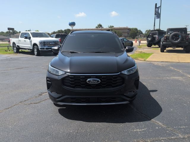 Used 2023 Ford Escape ST-Line w/ Tech Pack #1 FWD image 2