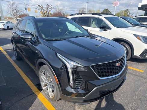 Used 2023 Cadillac XT4 Sport AWD/4WD image 2