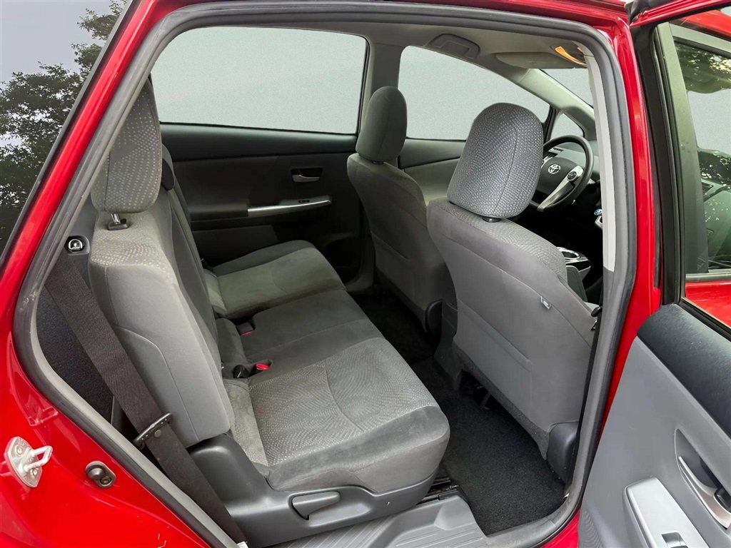 Used 2014 Toyota Prius V Two FWD image 20