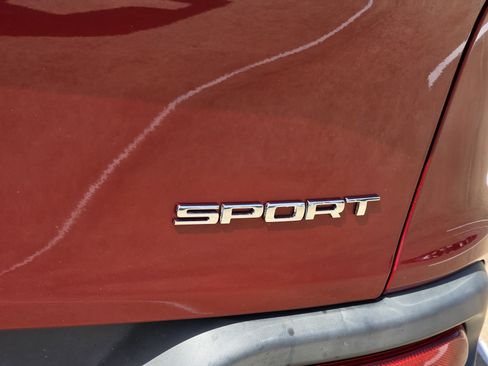 Used 2016 Jeep Cherokee Sport FWD image 7