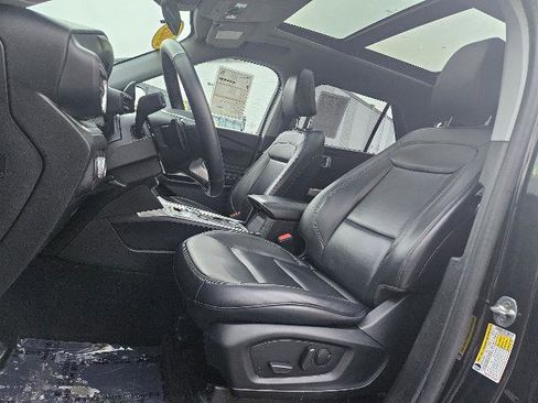 Certified 2021 Ford Explorer XLT w/ Equipment Group 202A image 18