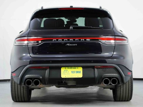 Used 2023 Porsche Macan w/ Premium Package Plus image 11