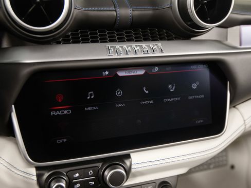 Certified 2023 Ferrari Portofino M RWD image 27