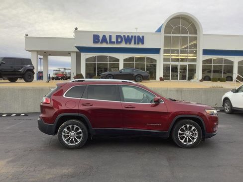 Used 2019 Jeep Cherokee Latitude Plus image 8
