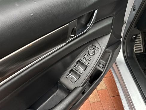 Used 2022 Honda Accord Sport image 11