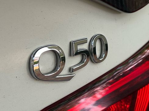 Used 2019 INFINITI Q50 Luxe w/ Essential Package (3.0T Luxe) AWD/4WD image 13