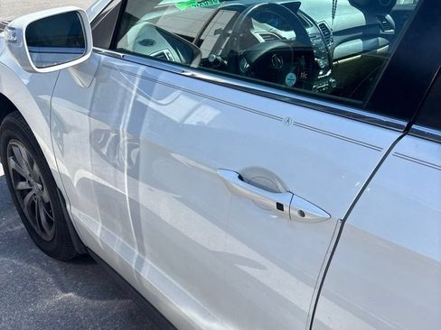 Used 2018 Acura RDX AWD image 2