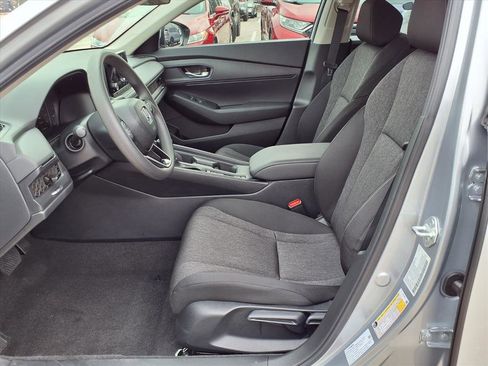 Certified 2025 Honda Accord LX image 16