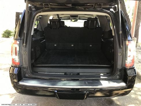Used 2019 GMC Yukon XL Denali w/ Denali Ultimate Package RWD image 13