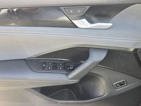 Certified 2026 Volkswagen Tiguan SE w/ Panoramic Sunroof Package FWD image 27