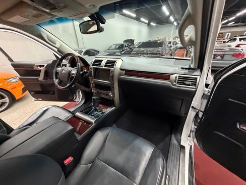 Used 2015 Lexus GX 460 Luxury AWD/4WD image 42