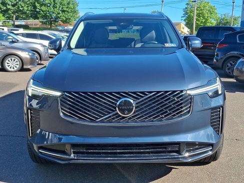 Used 2025 Volvo XC90 B6 Plus AWD/4WD image 2