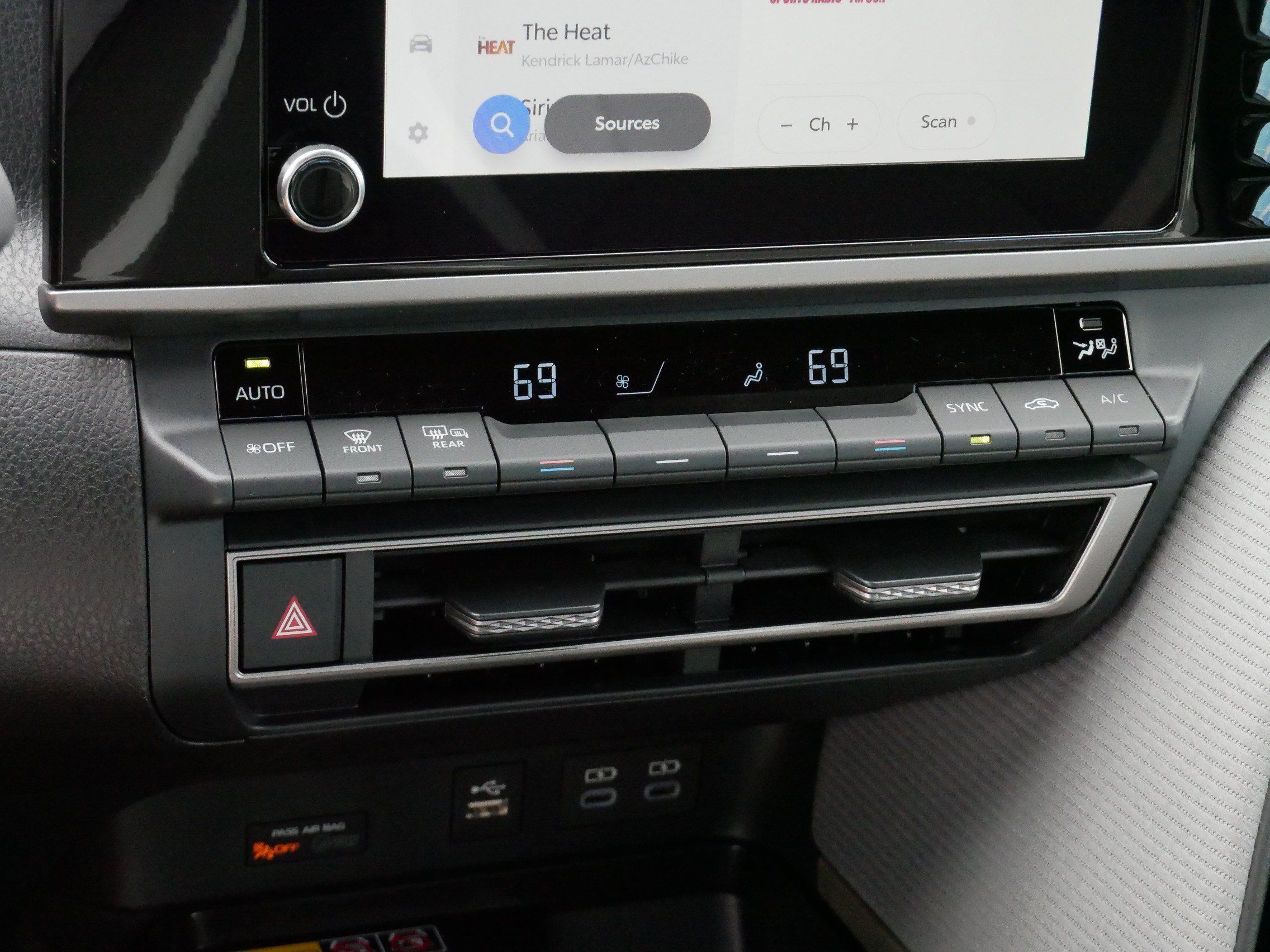 Certified 2026 Toyota Camry SE w/ Convenience Package FWD image 23