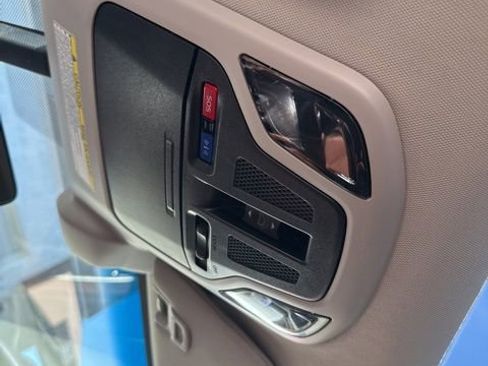 Used 2022 Subaru Outback Touring XT w/ Popular Package #2 image 12