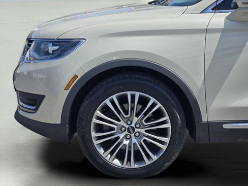 Used 2016 Lincoln MKX Reserve w/ Climate Package AWD/4WD image 9