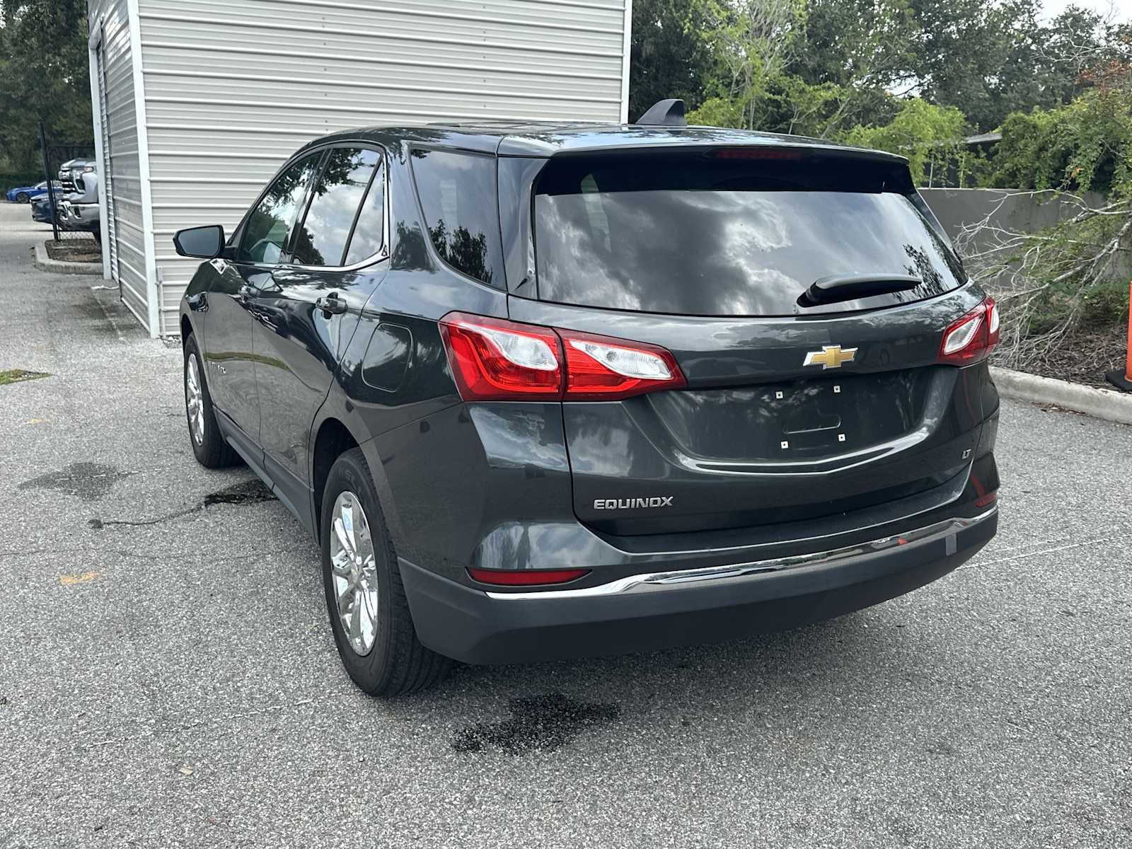 Used 2019 Chevrolet Equinox LT FWD image 4