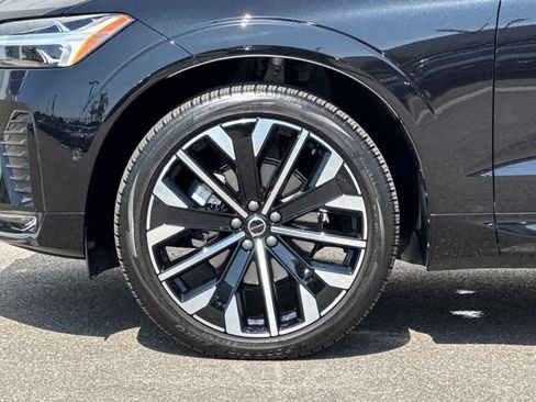 Certified 2026 Volvo XC60 B5 Ultra w/ Climate Package AWD/4WD image 33