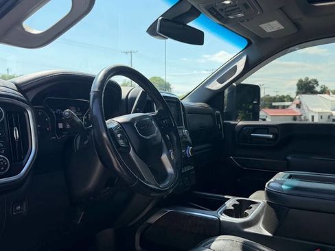 Used 2022 GMC Sierra 3500 Denali AWD/4WD image 14
