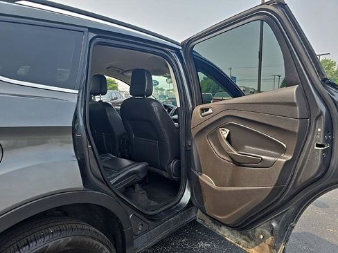 Used 2019 Ford Escape SEL image 31