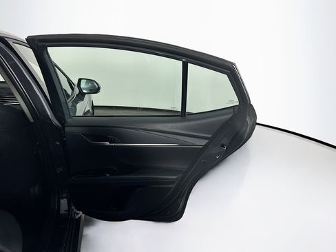 Used 2025 Toyota Camry LE image 31