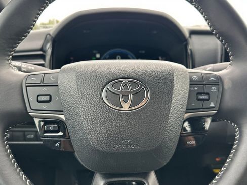 Certified 2025 Toyota Camry SE w/ Convenience Package image 35