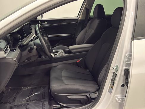 Used 2022 Kia K5 LXS image 10