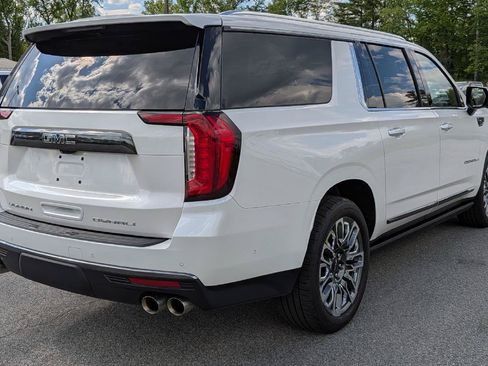 Used 2023 GMC Yukon XL Denali Ultimate AWD/4WD image 8