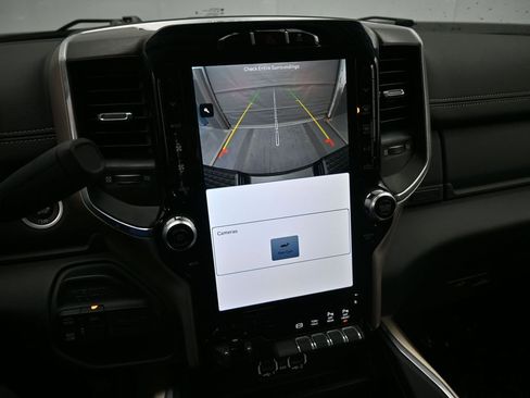 Used 2024 RAM 2500 Laramie image 16