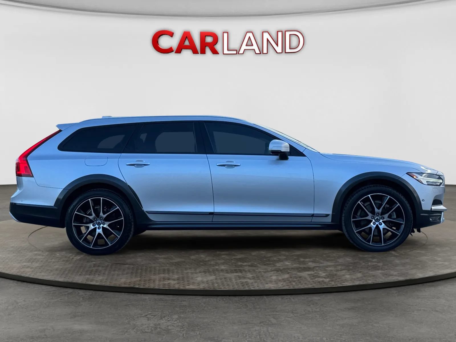 Used 2018 Volvo V90 T6 Cross Country w/ Convenience Package AWD/4WD image 7
