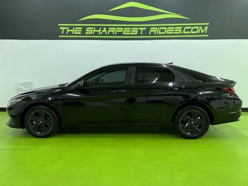 Used 2021 Hyundai Elantra SEL w/ Convenience Package FWD image 6