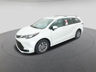 New 2026 Toyota Sienna XLE